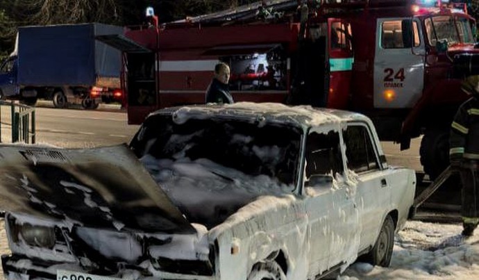 На трассе М-2 в Плавском районе произошло возгорание автомобиля