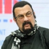 Стивен Сигал хотел бы заниматься на пенсии исключительно музыкой