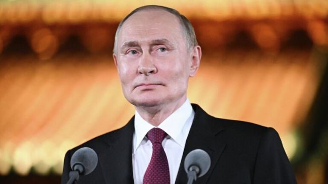 Путин поздравил российских педагогов с профессиональным праздником