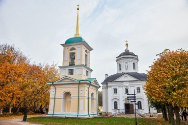 Собянин: Завершена реставрация деревянной колокольни в усадьбе Кусково