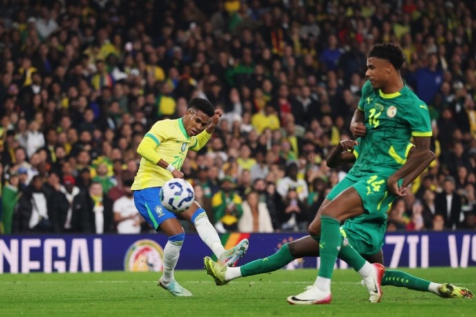 Сборная Бразилии обыграла Сенегал, Луис Энрике из "Зенита" вышел на замену Сборная Бразилии обыграла Сенегал, Луис Энрике из "Зенита" вышел на замену