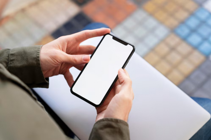 Эксперт рассказал, как спасти свои данные и деньги при утере смартфона
