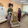 В ЛНР офицеры Следственного комитета России обеспечили воспитанников Дома малютки передвижными подъемниками