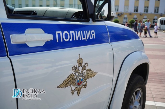 В Чите парочка стащила дорогущий стайлер для укладки волос