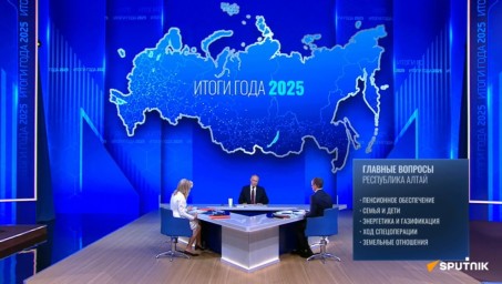 В России нужно вернуть моду на материнство и отцовство — Путин