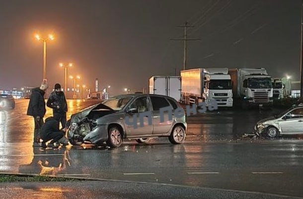 Жесткая авария в пензенской Терновке: две машины разбились вдребезги Жесткая авария в пензенской Терновке: две машины разбились вдребезги