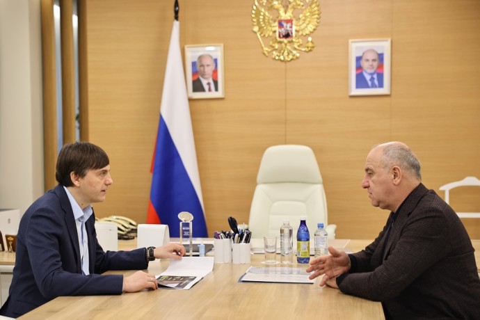 Сергей Кравцов обсудил с Рашидом Темрезовым развитие системы образования Карачаево-Черкесской Республики Сергей Кравцов обсудил с Рашидом Темрезовым развитие системы образования Карачаево-Черкесской Республики