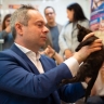 В Театр кошек Куклачева приняли трех котов из зоны СВО