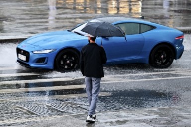 Дептранс призвал столичных автомобилистов к бдительности на фоне ожидающейся грозы