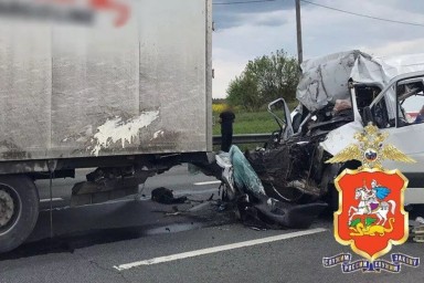 Число погибших в ДТП с микроавтобусом в Подмосковье выросло до четырех
