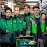 Работать с другом – не мечта, а реальность: каждый пятый новенький во ВкусВилле пришел по программе «Приведи друга»