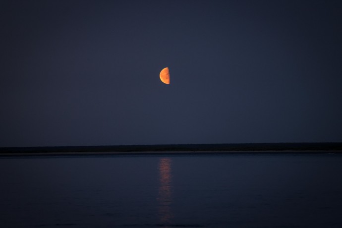 Пока в Якутии была ночь: новая встреча Путина и Трампа, гибель военкора и штрафы
