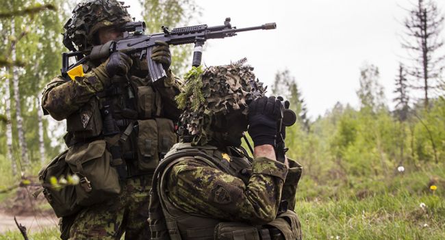В Латвии оценили обороноспособность страны: в случае войны большинство граждан сбежит В Латвии оценили обороноспособность страны: в случае войны большинство граждан сбежит