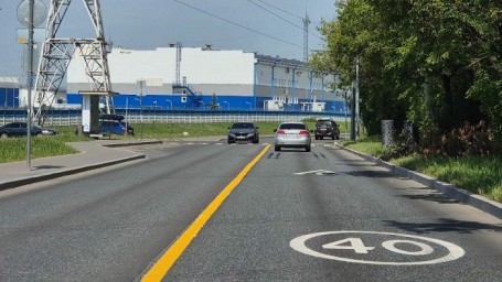 В Москве впервые применили дорожную разделительную линию жёлтого цвета