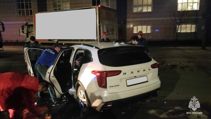 Туляк поблагодарил пожарных, оперативно отреагировавших на ДТП Туляк поблагодарил пожарных, оперативно отреагировавших на ДТП