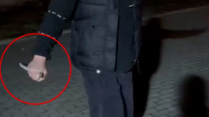 В баре на Бухарестской задержали агрессивного мужчину с ножом В баре на Бухарестской задержали агрессивного мужчину с ножом