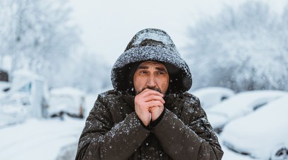 Россиян предупредили, чем холод опасен для сердца