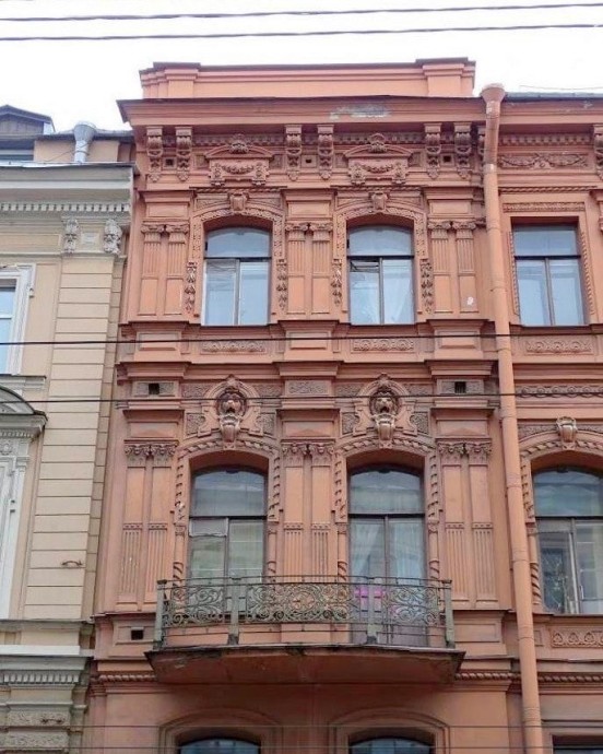 В Петербурге за месяц обнаружили 225 нарушений на объектах культурного наследия