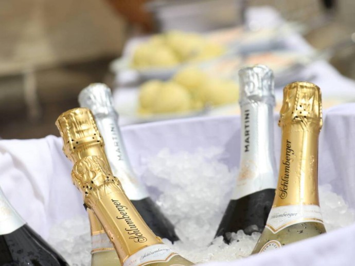 Цены на российское шампанское выросли на 10% — "Руспродсоюз" Цены на российское шампанское выросли на 10% — "Руспродсоюз"