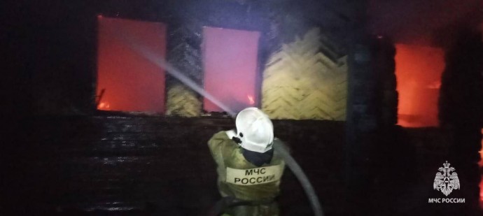 В страшном пожаре в Башкирии мужчина погиб, женщина получила ожоги