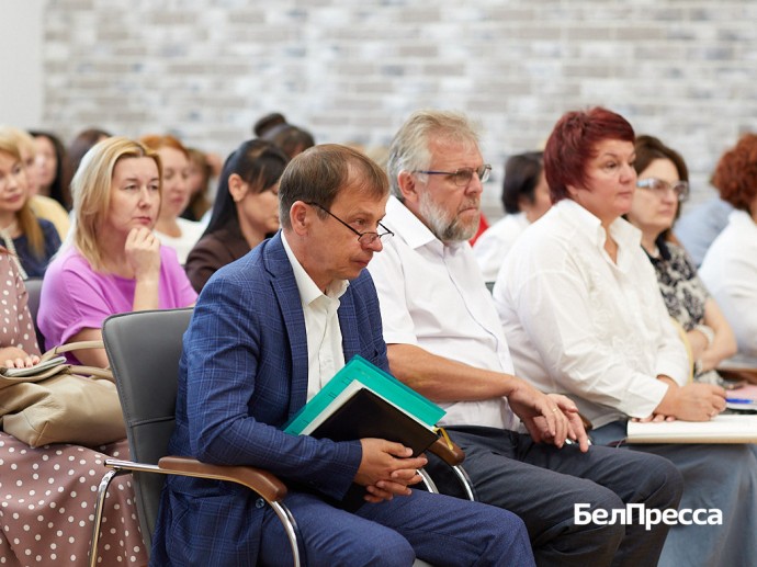Белгородский губернатор провёл совещание с руководителями детских садов