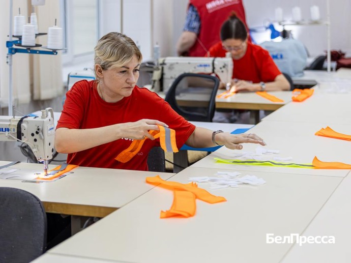 Белгородское предприятие шьёт светоотражающие ленты и нашивки для всей России