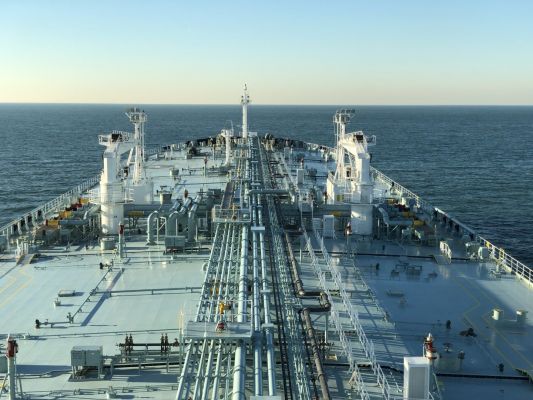 Греки снова с российской нефтью: европейские танкеры «подставили плечо»