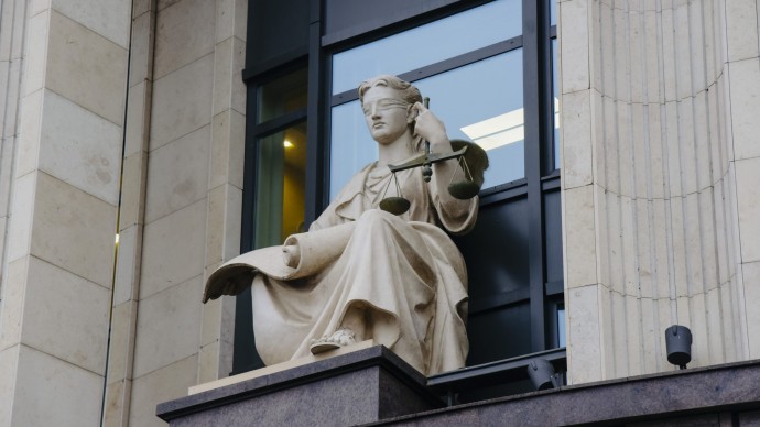Суд в Петербурге запретил три трека рэпера Kizaru