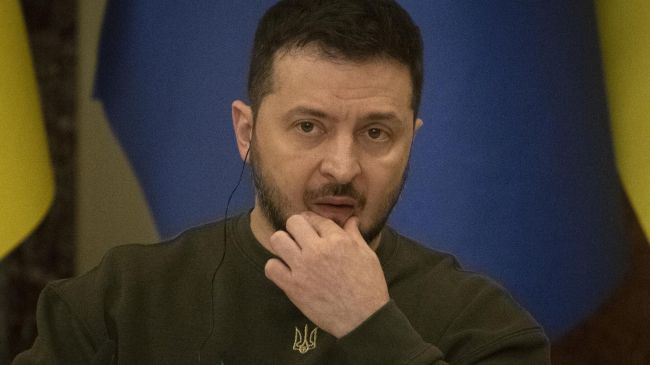 Либо всё вместе: Боуз оценил пассаж Зеленского о положении дел на фронте Либо всё вместе: Боуз оценил пассаж Зеленского о положении дел на фронте