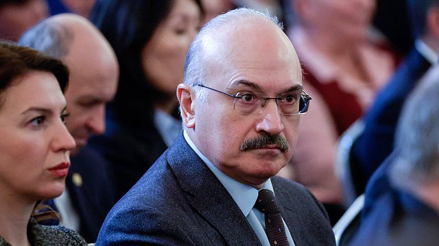 Сергей Кабышев обсудил с экспертами новый закон о науке