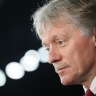 В Кремле назвали актуальной инициативу Путина о временном перемирии на празднование Дня Победы