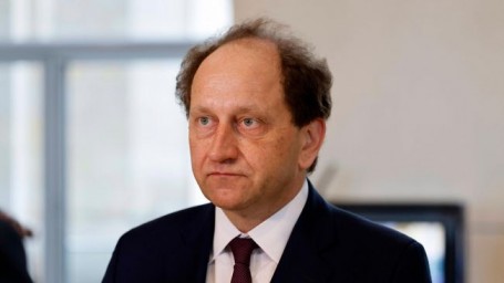 Мир клоунов: посол Берлина в Москве не может связать двух слов по-русски — Чей Боуз