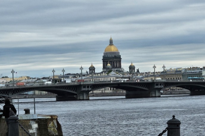 Появившиеся лозунги "Миру - мир" в Петербурге станут уголовным делом