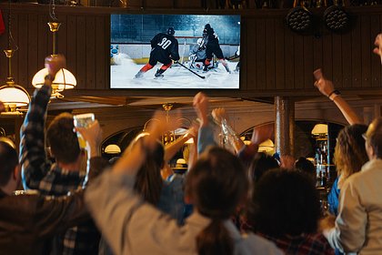 Россиянин поставил на матч КХЛ и выиграл 18,4 миллиона рублей