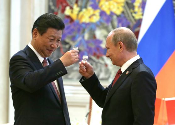 Видео беседы Путина и Си Цзиньпина о долголетии удалено по требованию КНР — Reuters