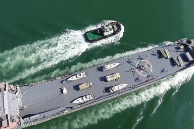 Французский морской дрон-камикадзе протаранил грузовое судно