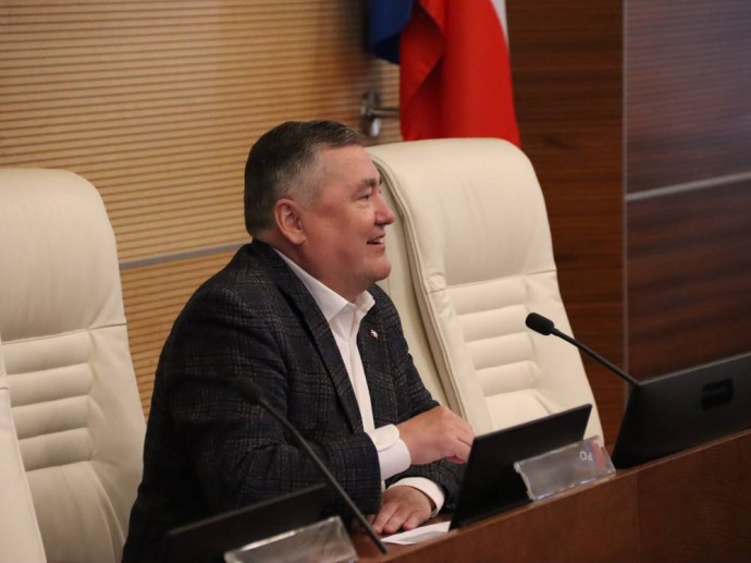 Валерий Сухих рассказал о главных вопросах первого пленарного заседания осенней сессии