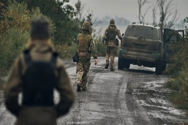 Почти 700 тысяч: подсчет некрологов открывает реальную цену конфликта для Украины