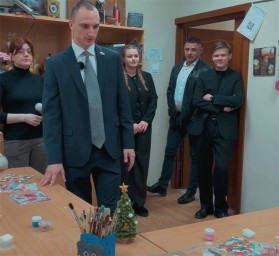 Владислав Тюльпанов посетил реабилитационный центр для детей с инвалидностью