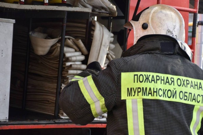 В Апатитах загорелась квартира в пятиэтажке В Апатитах загорелась квартира в пятиэтажке