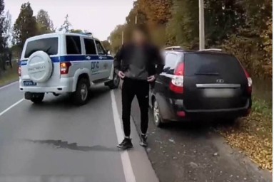 Молодой житель Марий Эл сел за руль без прав и пьяным и пытался скрыться от ДПС