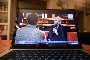 Лариса Долина вернет деньги за квартиру покупательнице