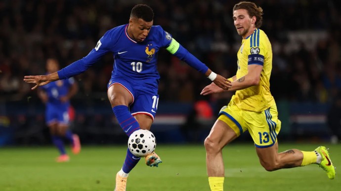 Мбаппе в матче с Украиной повторил исторический рекорд Пеле Мбаппе в матче с Украиной повторил исторический рекорд Пеле