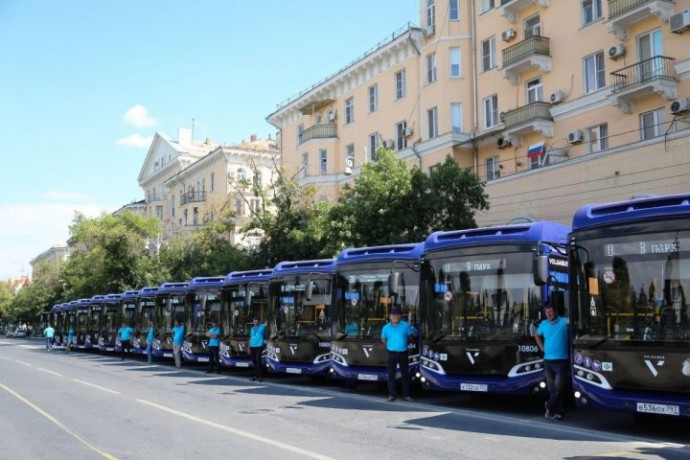 Общественный транспорт хотят наказывать рублем за опоздания