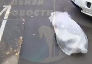 Возле частной клиники на улице Карла Маркса в Пензе лежит труп – соцсети