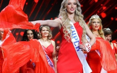 Курянка Ирина Демидова получила титул на конкурсе «Миссис Россия — 2025»