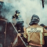 В Астрахани горели дом, две хозпостройки и автомобиль