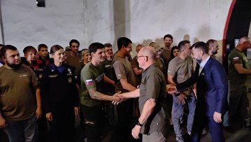 Волонтеры Народного фронта передали почти 180 тыс литров воды жителям ДНР