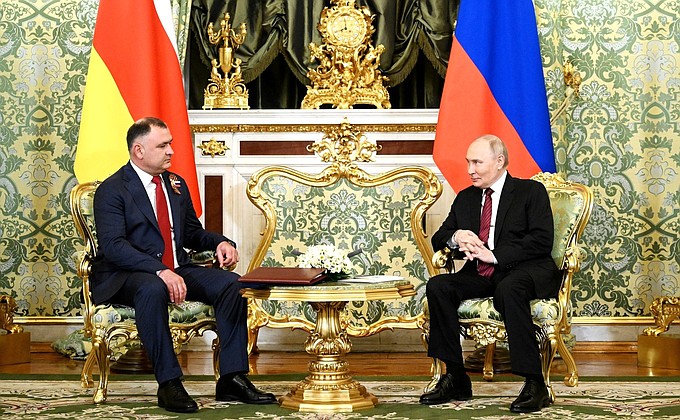 Беседа с Президентом Южной Осетии Аланом Гаглоевым