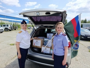 Офицеры регионального СКР в Челябинской области приняли участие в формировании и отправке гуманитарной помощи для бойцов специальной военной операции, а также воспитанников детских домов
